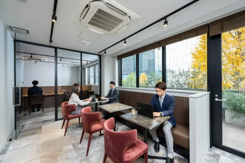 THE HUB 田町 写真2